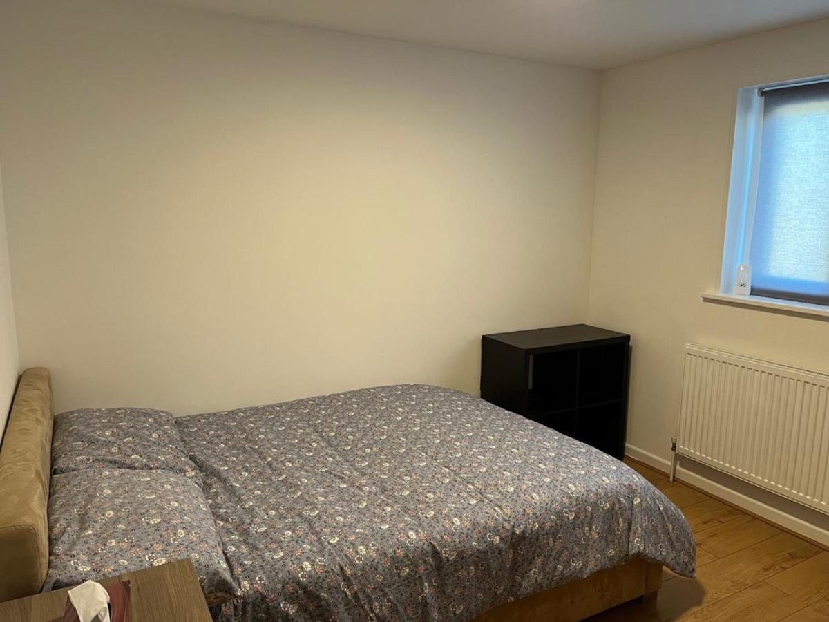 Three Bedroom House In Tooting By Star * Londres