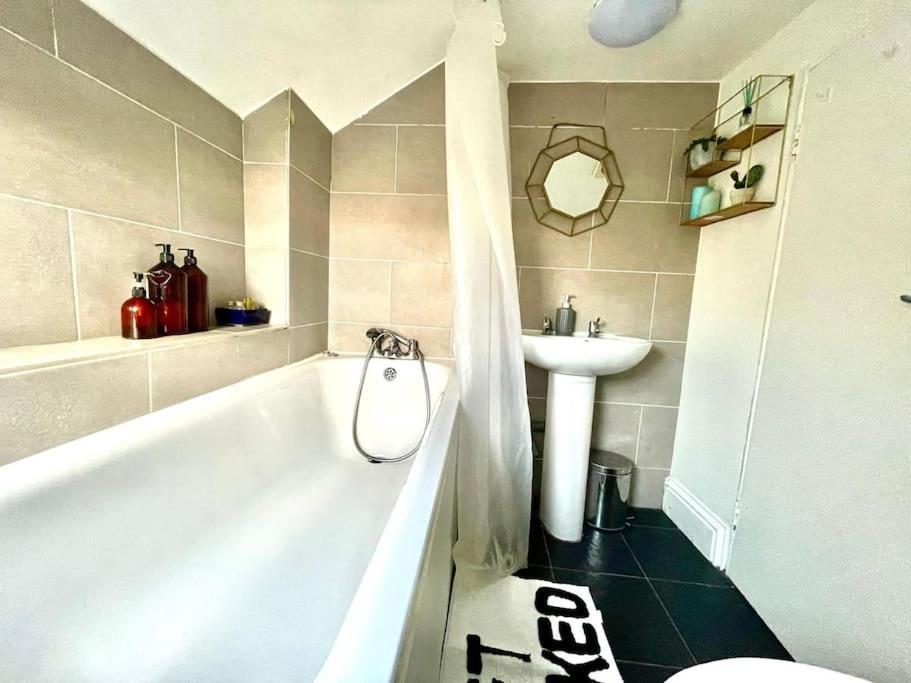 Appartement Cute 3 Bedroom Flat In Islington + Parking *