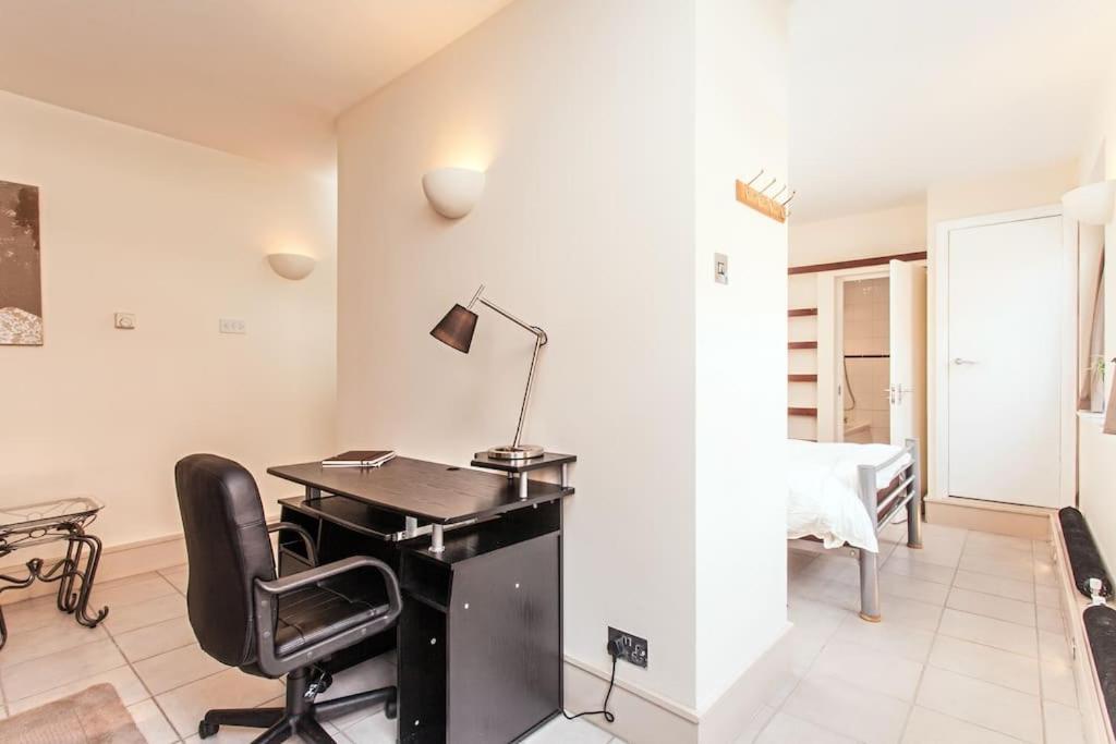 Awesome In The Heart Of Camden Town Apartment *