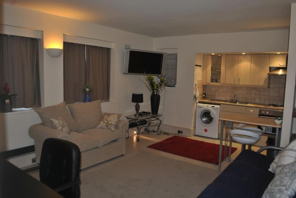 Awesome In The Heart Of Camden Town Apartment *