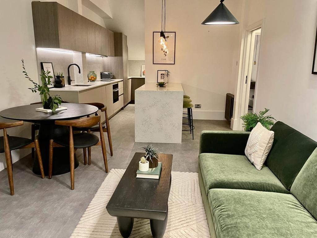 Appartement 2 Bedroom Penthouse *