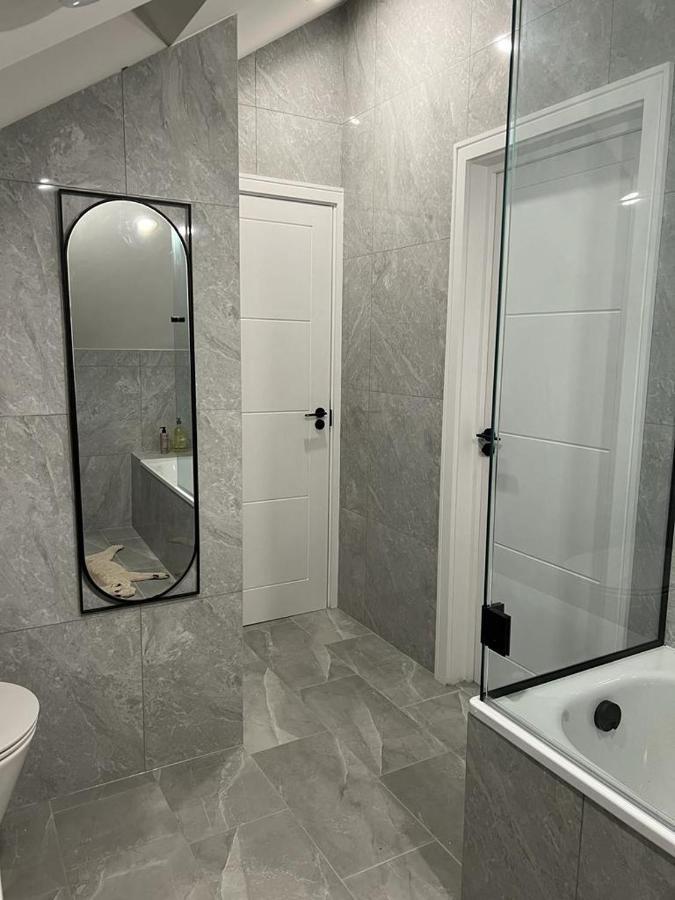 2 Bedroom Penthouse * Londres