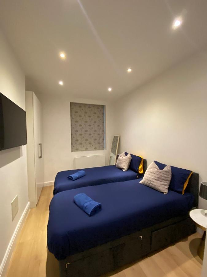 Elegant 2 Bed Flat In Chiswick