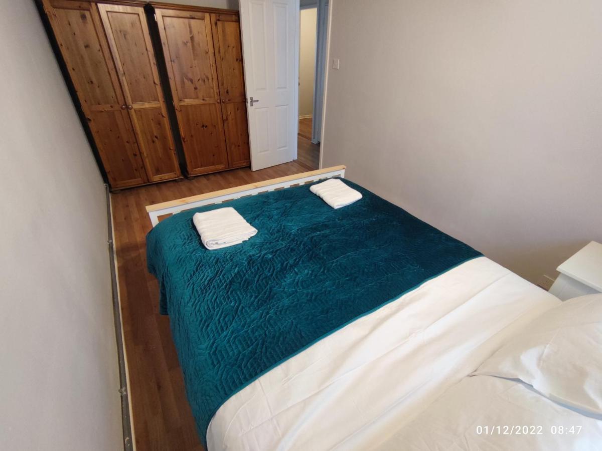 And Quiet Flat In London! Close To Station Appartement *