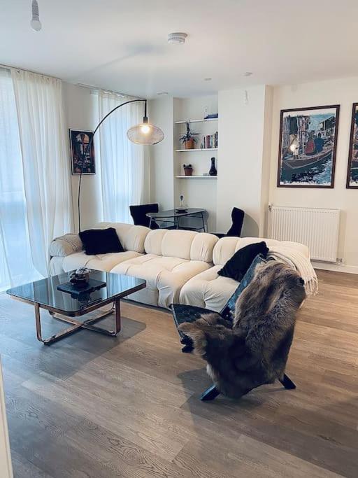 Stunning 1 Bed Luxury *