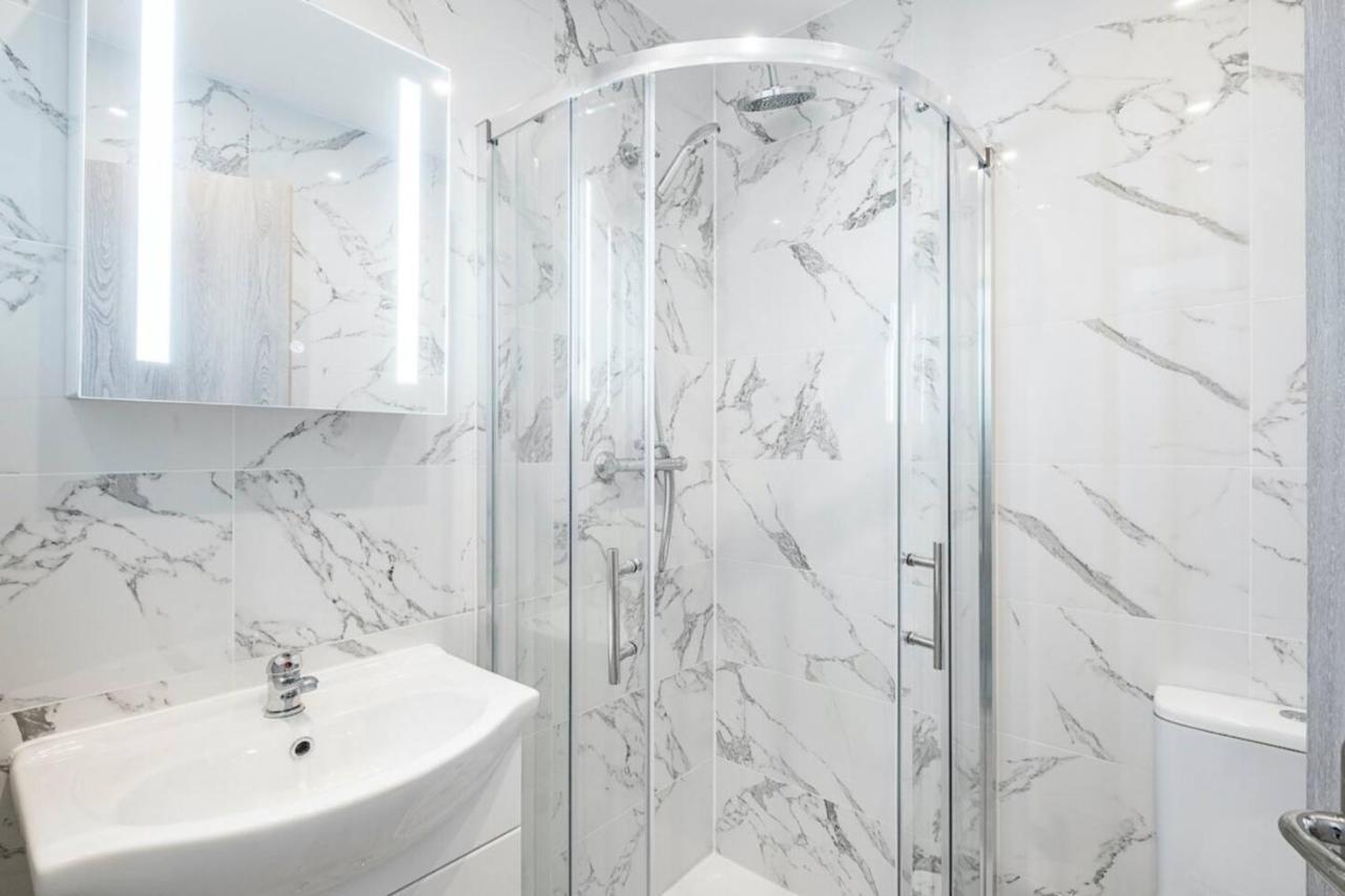 Ensuite Rooms, Tufnell Park - Sk *