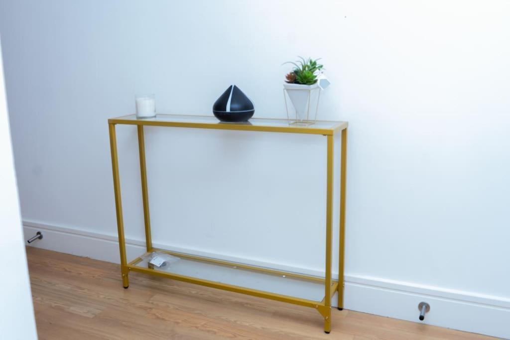 1 Bed Luxury Comfortable Apt Apartamento Londres