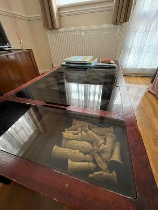 Spacious Bungalow In London, Near Central London, The Excel Centre And The O2, Ideal For Families Сasa de vacaciones Londres
