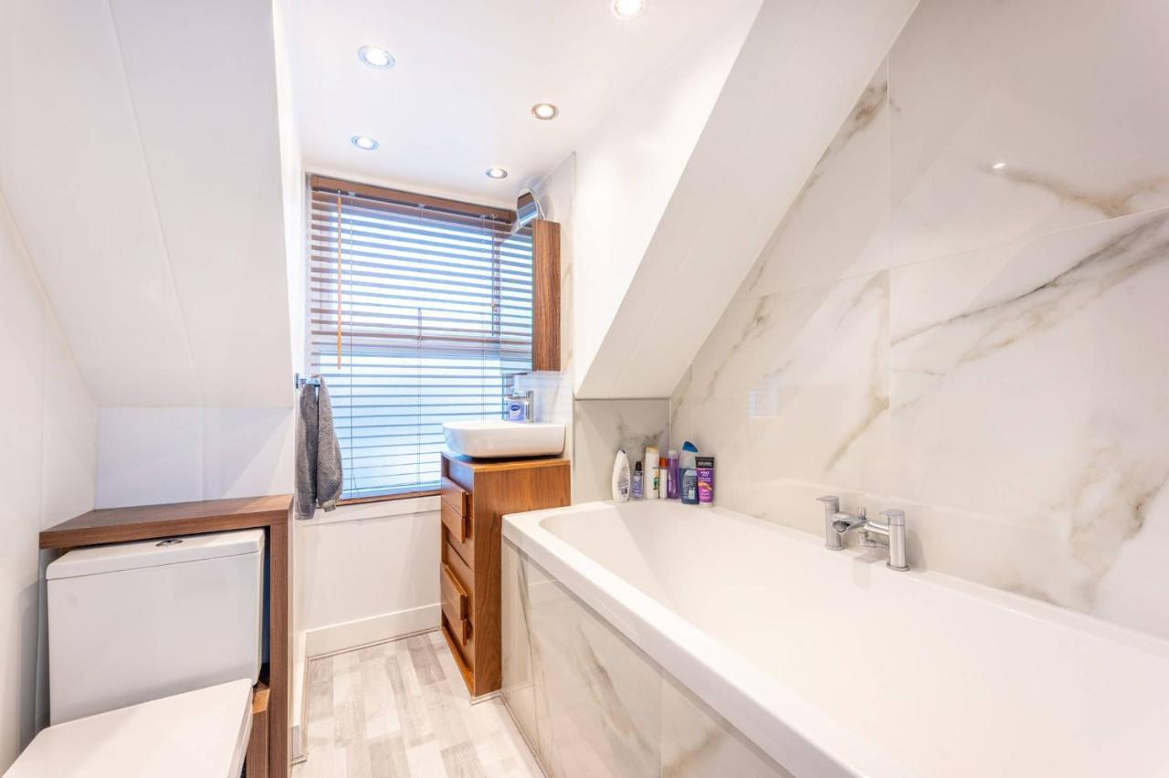 Stylish, Modern, Kensington Apartamento *