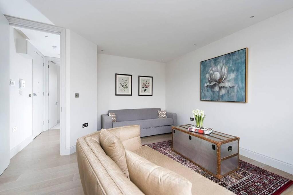 Recently Redecorated Spacious And Modern 1br Flat In West * Londres