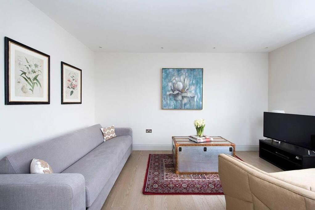 Apartamento Recently Redecorated Spacious And Modern 1br Flat In West Londres