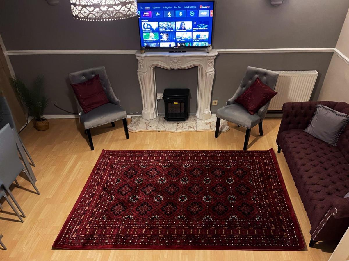 Apartamento Vintage 3 Bedroom House Near Catford - 1 Double Bed, 3 Single Beds, Max 5 People