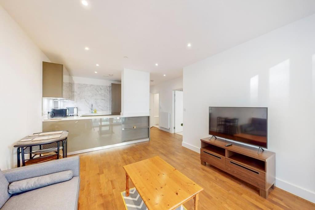 Lovely 1 Bedroom In Royal Arsenal Riverside * Londres