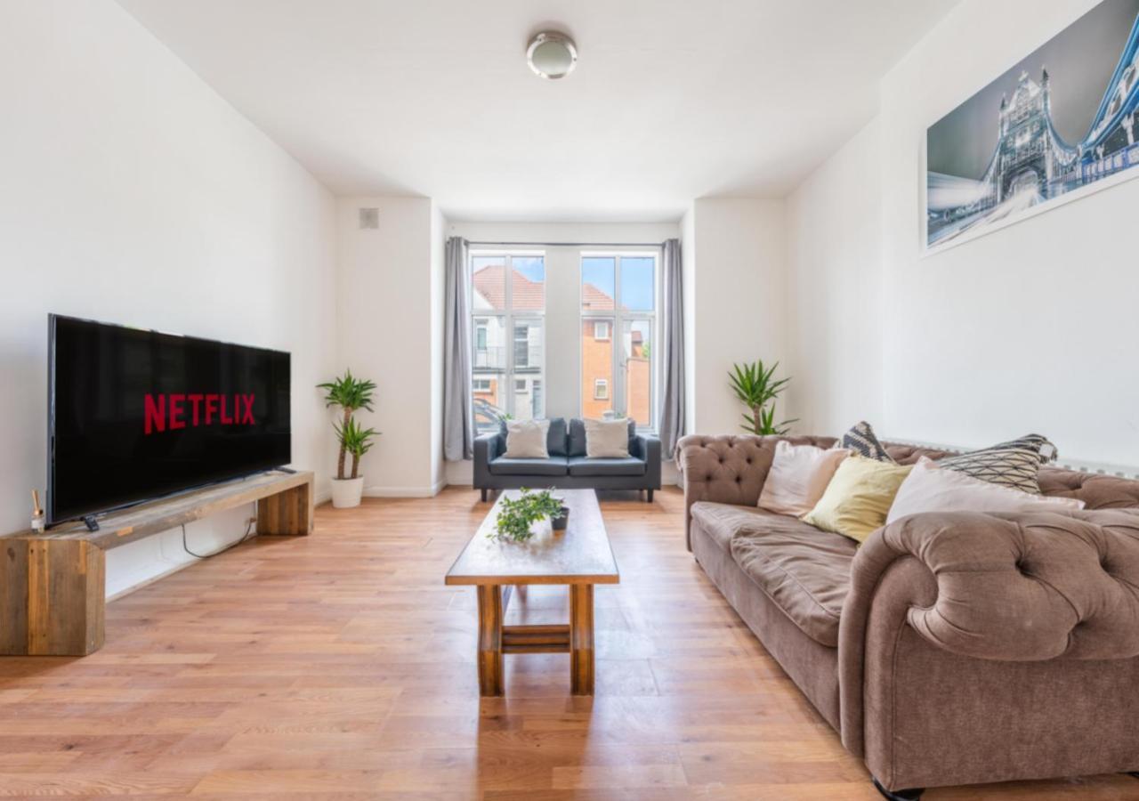 Spacious Cricklewood Sleeps 4 Apartment London