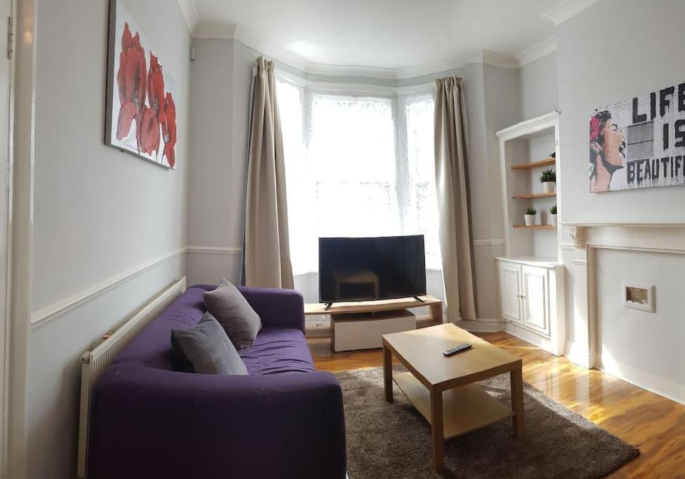 Apartamento London. Gorgeous 2 Bed Flat Near Olympic Park. Londres