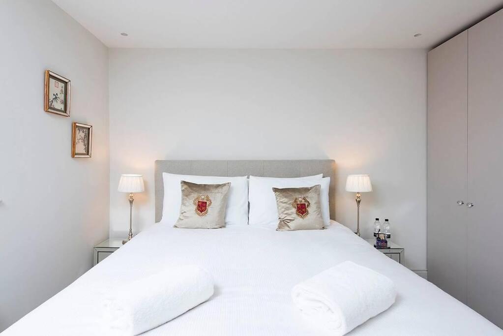 Recently Redecorated Spacious And Modern 1br Flat In West Apartamento Londres