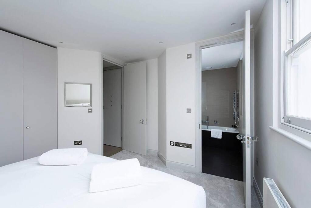 Apartamento Recently Redecorated Spacious And Modern 1br Flat In West Londres