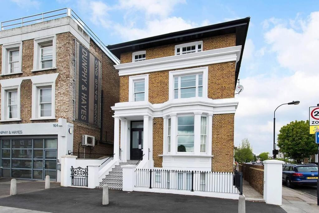 Apartamento Recently Redecorated Spacious And Modern 1br Flat In West