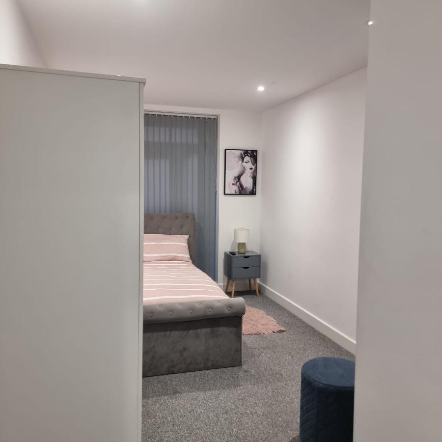 Classic 2 Bed In Oldkent Road Appartement Londres