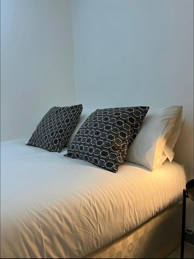 New Build 5 Bedroom In Hackney. Central * Londres