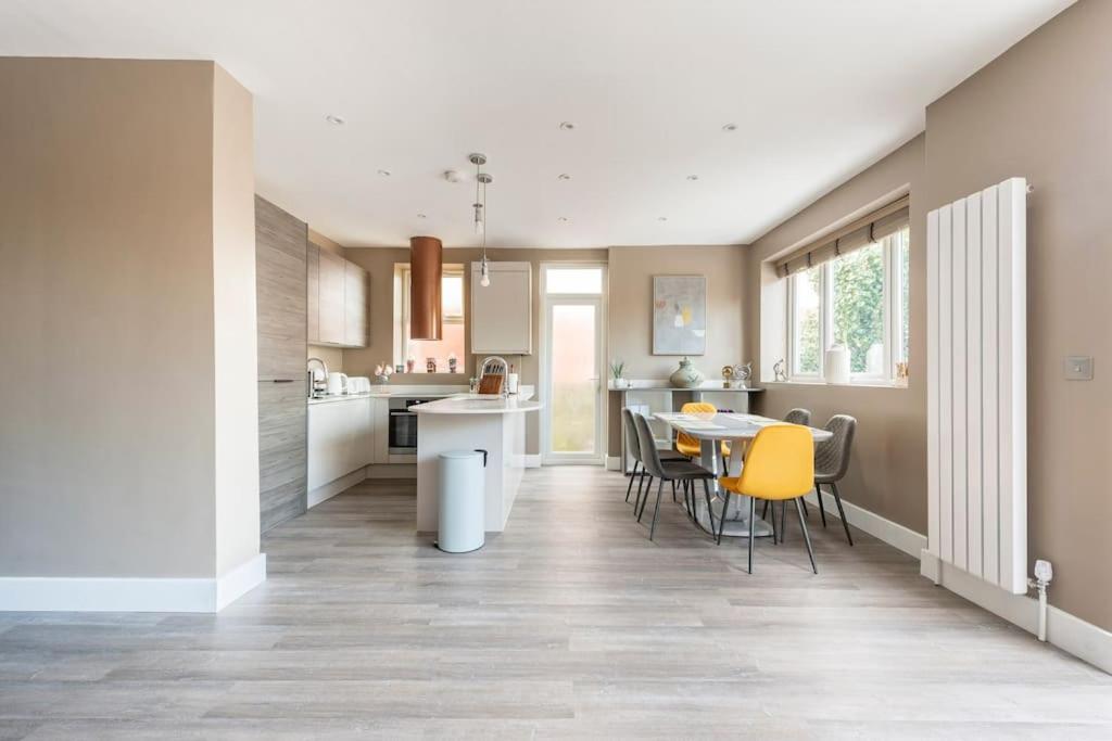 Luxury Garden Flat Appartement