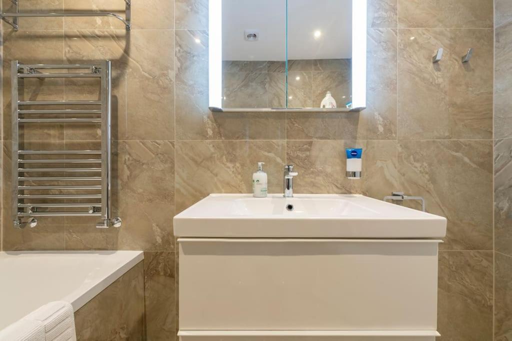 Luxury Garden Flat Londres