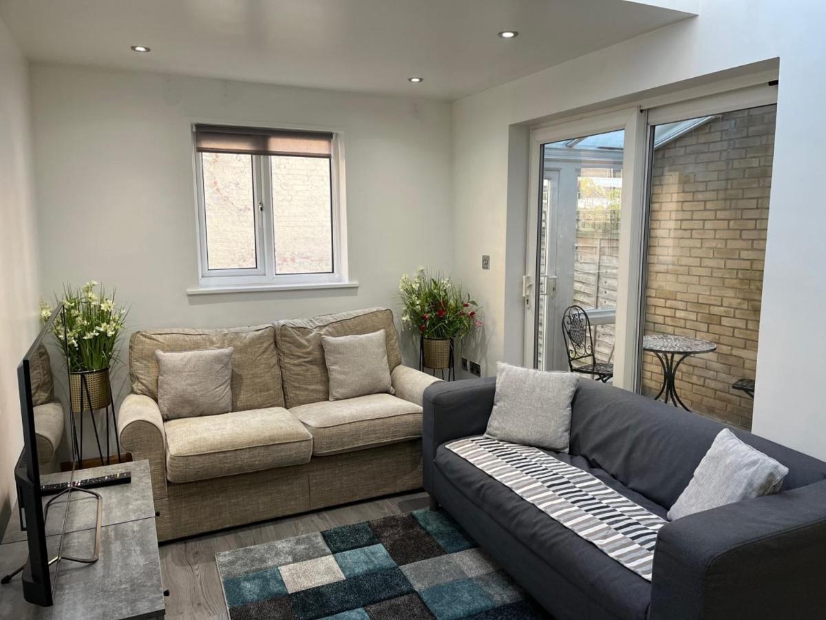 Three Bedroom House In Tooting By Star * Londres