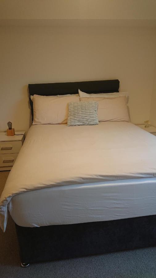 Bright, Interior, Close To The City, 2 Bedroom Apartamento *