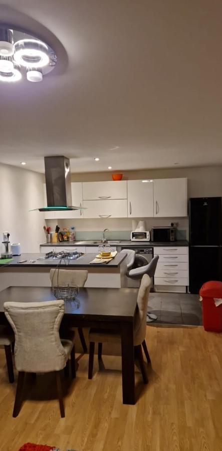 Docklands 2 Bedroom 2 Bath Apartamento Londres