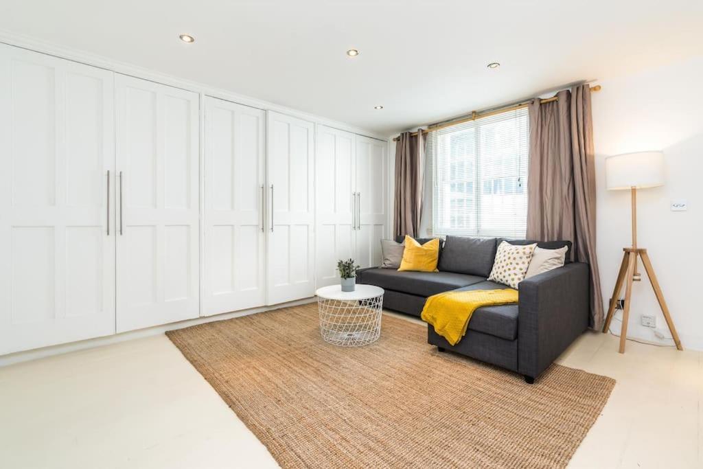 Spacious Beautiful Just-renovated Flat With Patio - Chelsea Apartamento *