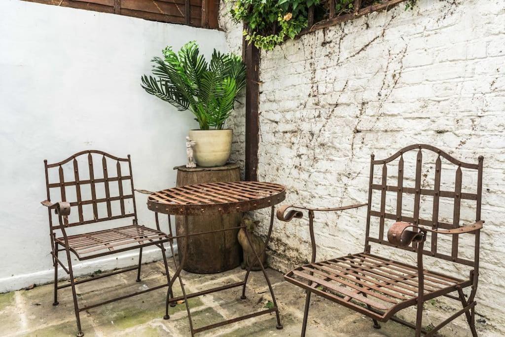 Spacious Beautiful Just-renovated Flat With Patio - Chelsea Apartamento