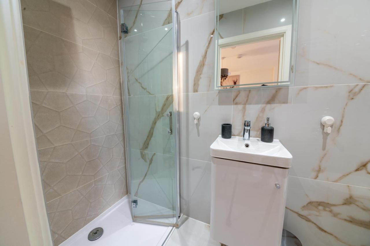Lux 2 Bedrooms - 2 Bathrooms - F7 Londres