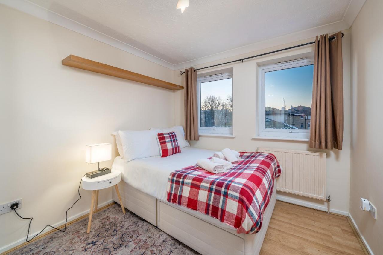Stunning 1 Bed Apt With Views Of The Shard & Eye Londen