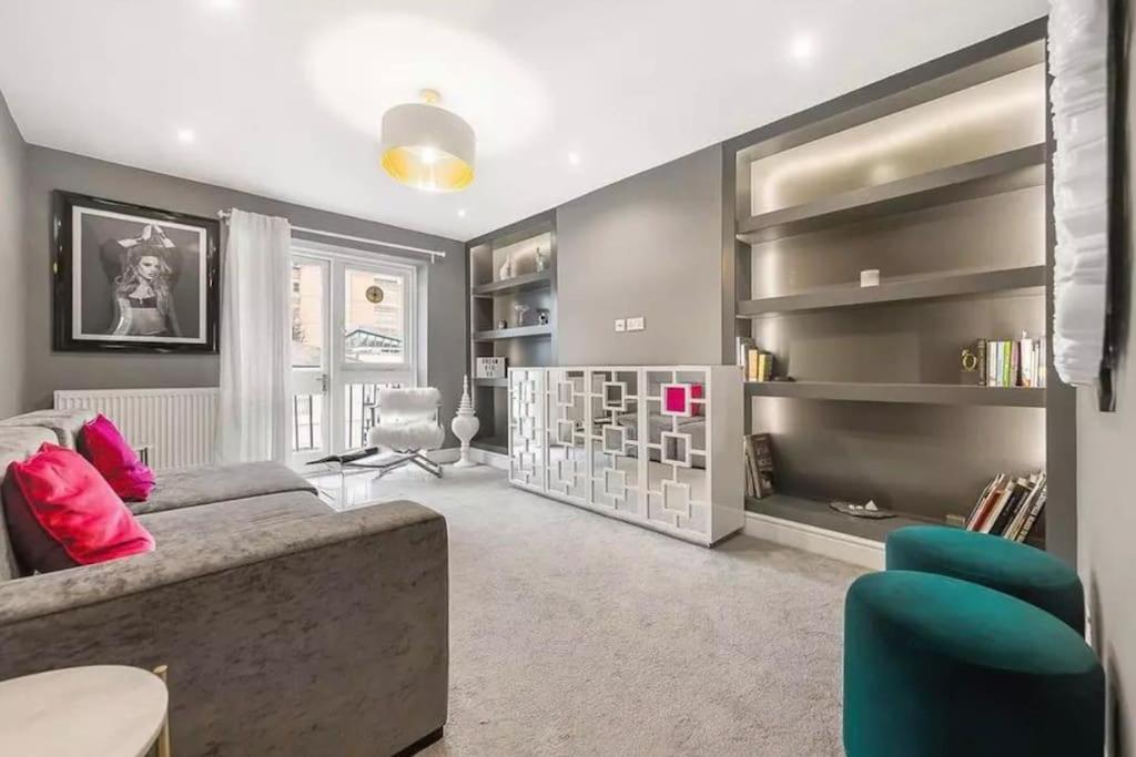 Appartement Location In - Kings Road 3-bed With Terrace, Ac & Netflix