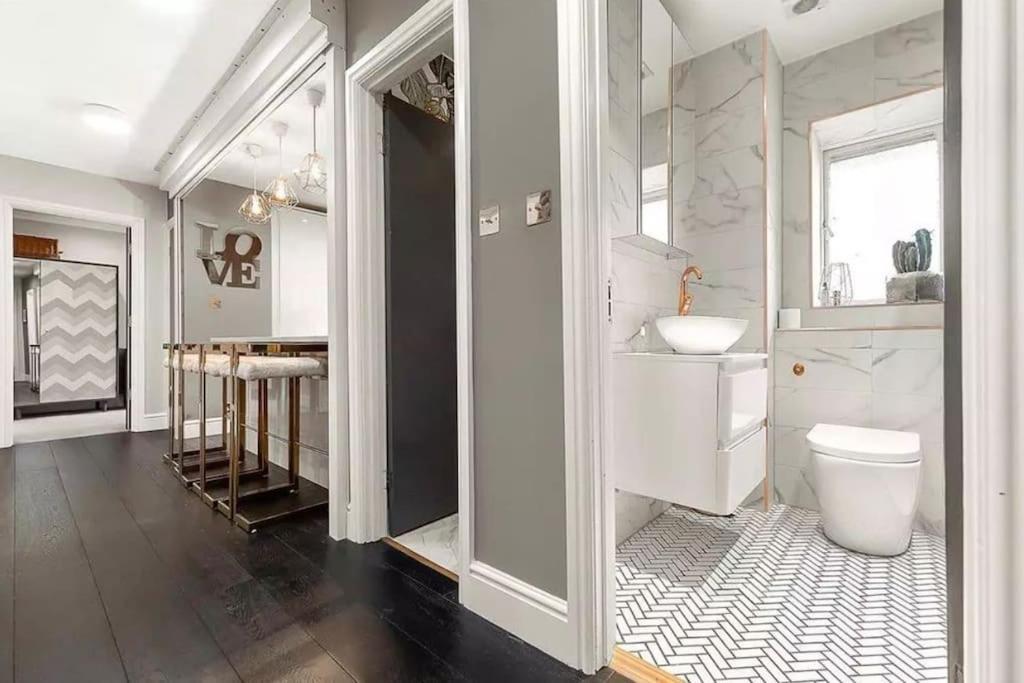 Location In - Kings Road 3-bed With Terrace, Ac & Netflix