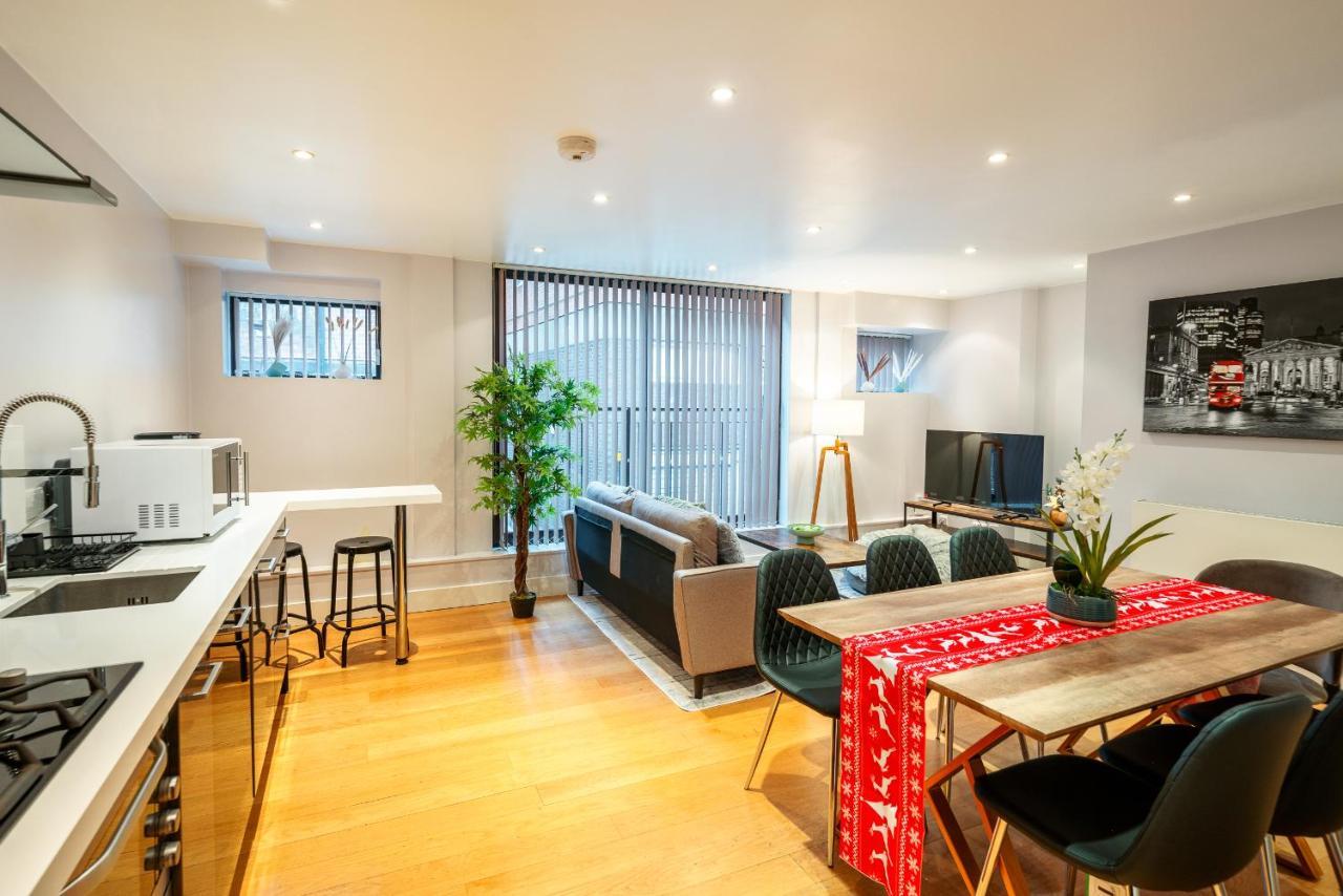 Immaculate 3-bed House In * Londres