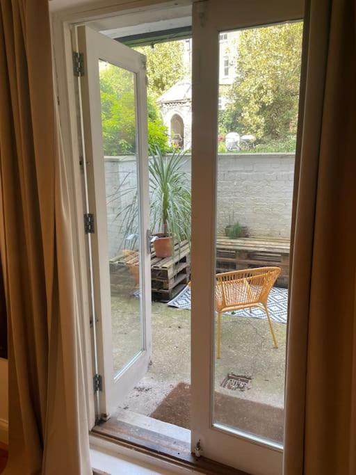 Apartamento Lovely 2-bed With Patio Near Camden