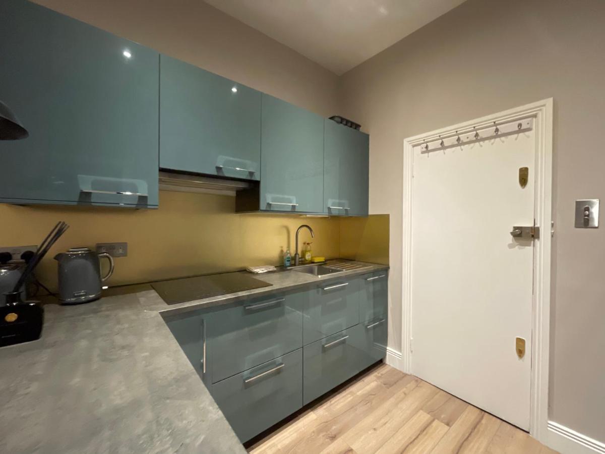 Apartamento Modern & Elegant Central Two Minutes From Train Station Londres