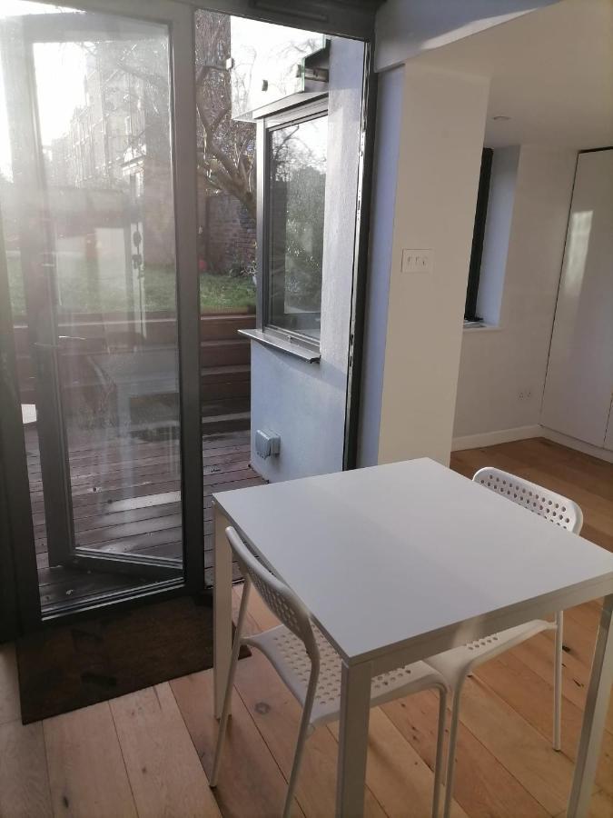 Homestay Garden 20 Min Walk From Camden Town & Kings Cross St Pancras London