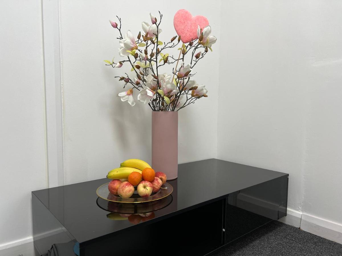Mj Service - With Skyline View Close To Tube Station - Appartement