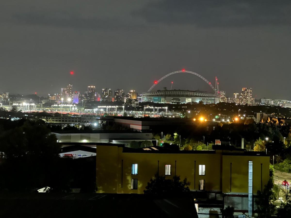 Mj Service - With Skyline View Close To Tube Station - * Londres