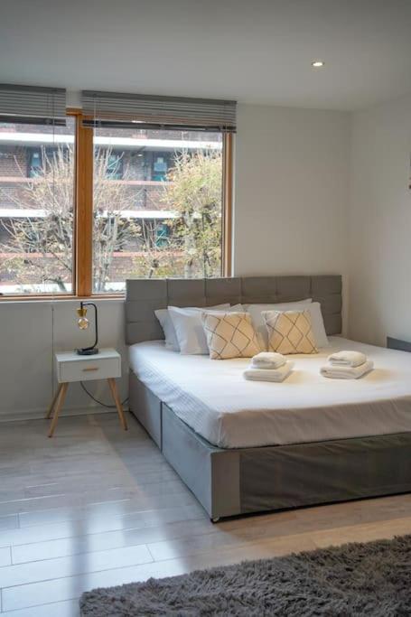 Newly Refurb Studio Shoreditch