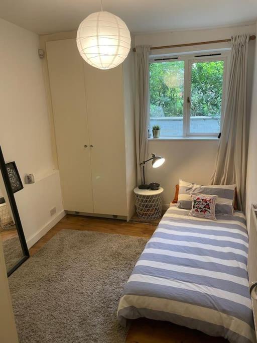 Lovely 2-bed With Patio Near Camden * Londres