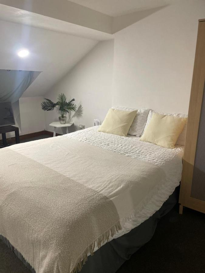 Balham, South Spacious 6, 6 Available * Londres