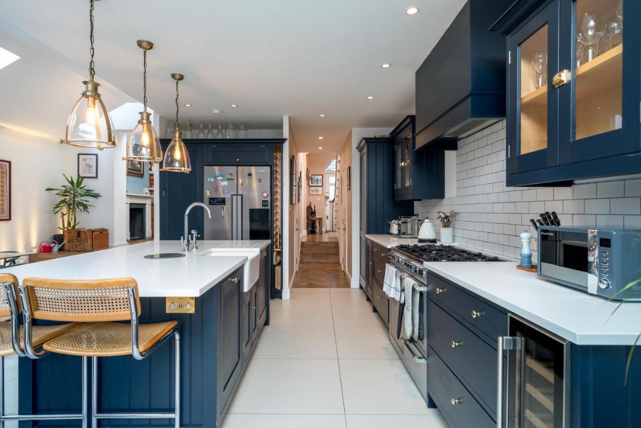 Joivy Splendid 4 Bed, 4 Bath House With Garden, Shepherds Bush Casa de férias