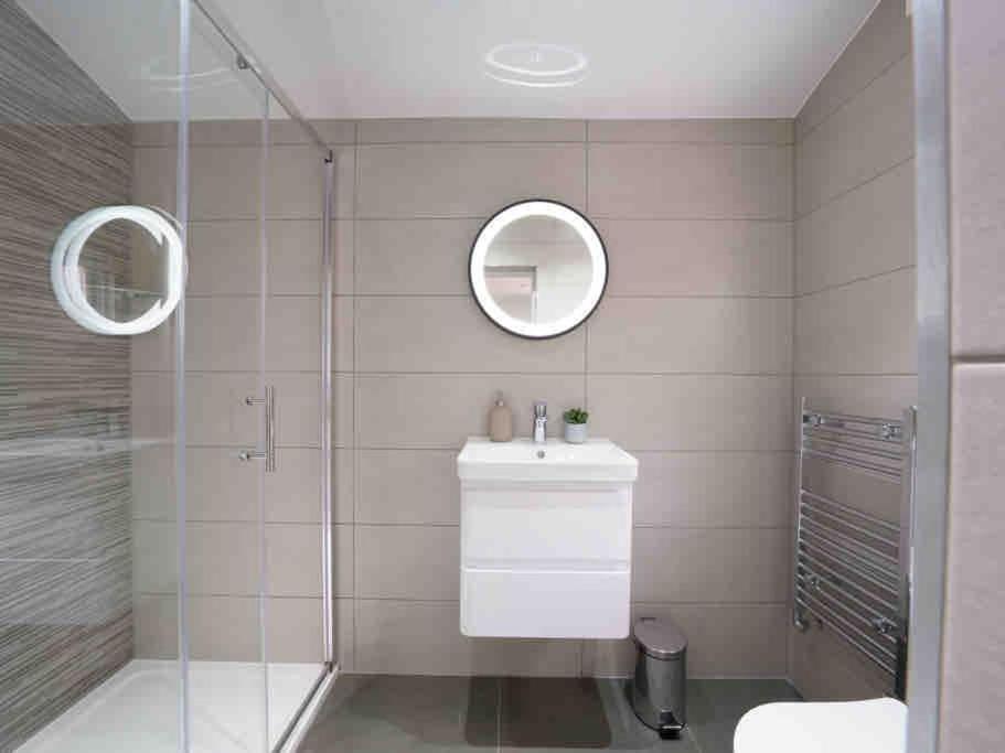 Modern 2 Bed Flat Near Wembley Stadium Apartamento *