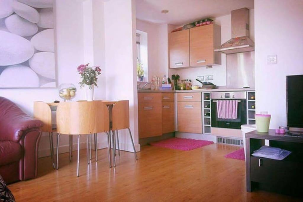 Appartement 1 Bedroom Stylish In Zone 2 Close To Center - Whole Londres