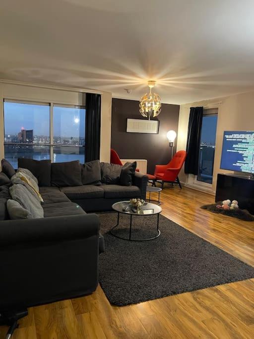 Motomy Homes * London