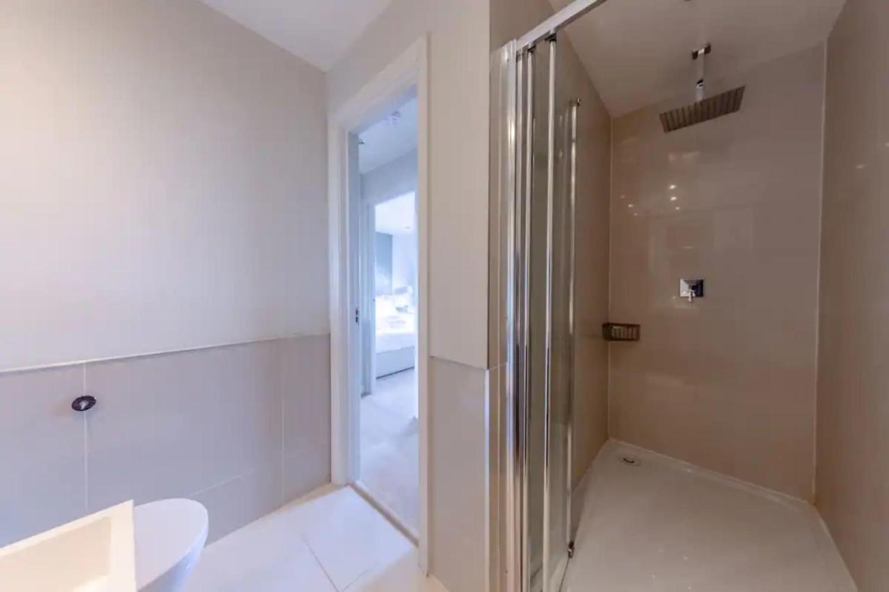 Bright And Spacious 1 Bedroom Flat In Notting Hill *