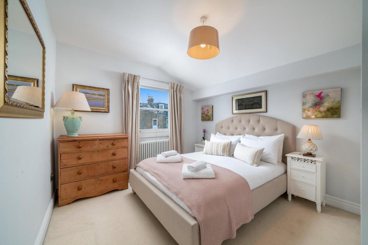 Casa de férias Joivy Splendid 4 Bed, 4 Bath House With Garden, Shepherds Bush